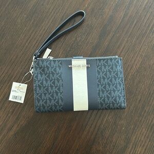 Michael Kors Jet Set Double Zip Wristlet